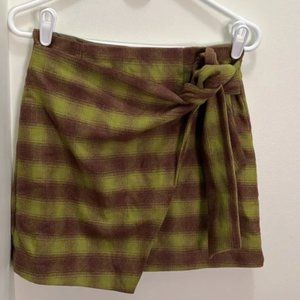 Aritzia Wilfred 63% Wool 5%Cashmere Plaid Mini Skirt Size Small